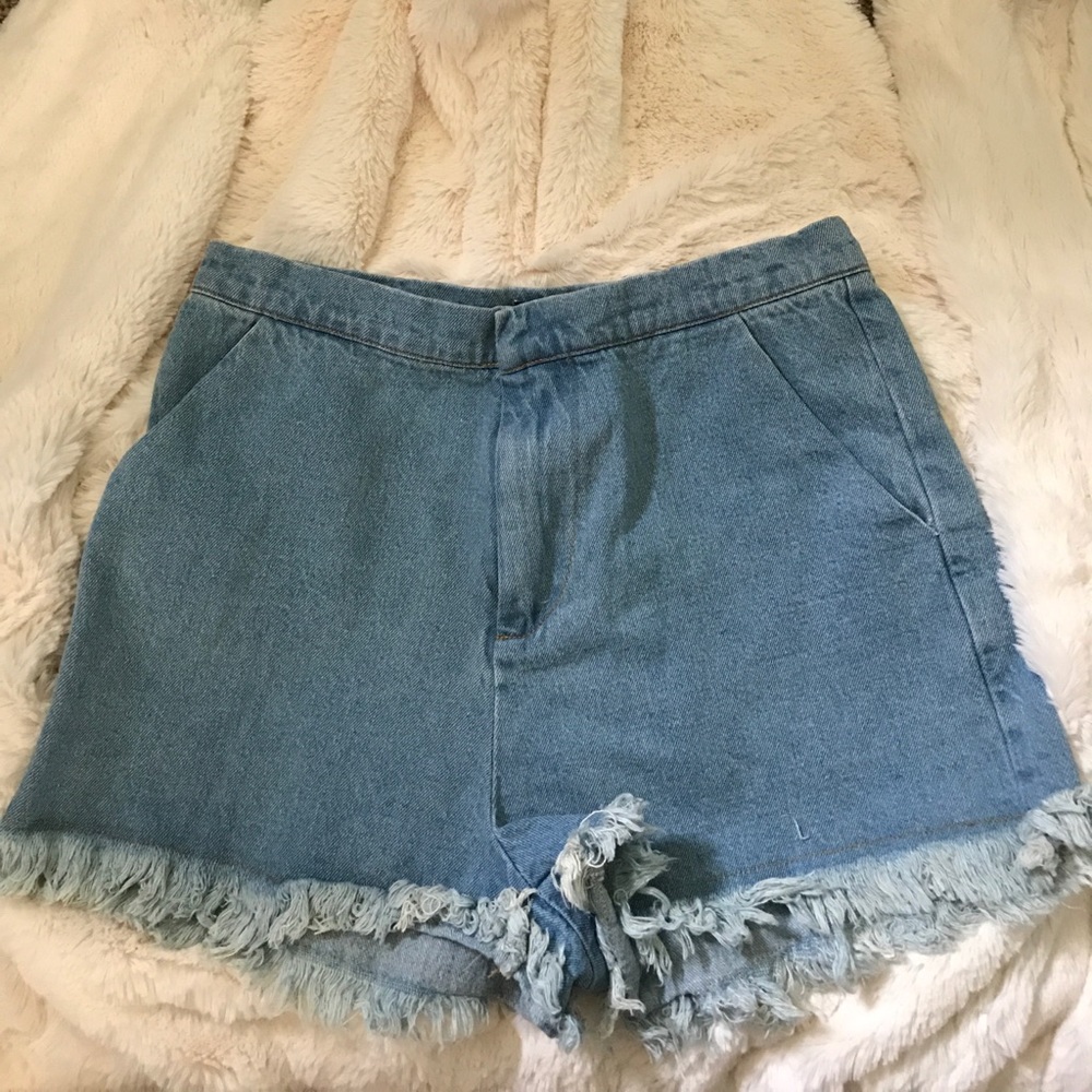 🌴 SORELLA shorts in light denim